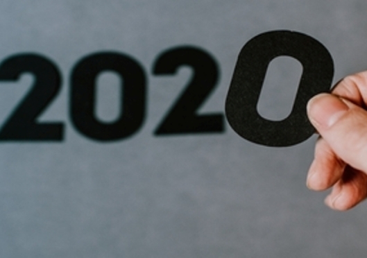 “2020”